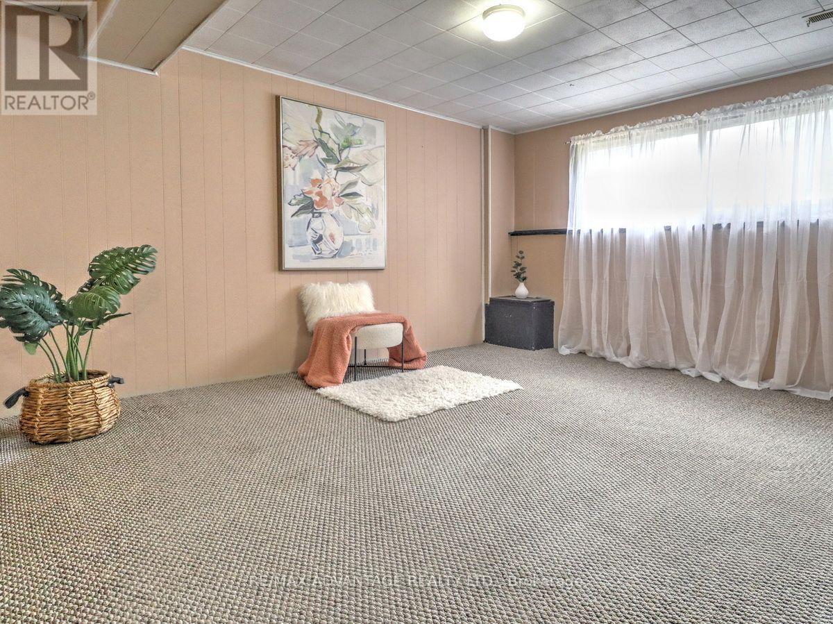 98 GOLDWICK CRESCENT - 37