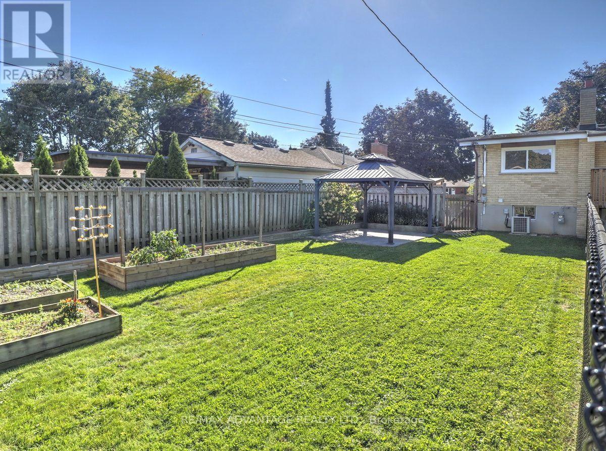 98 GOLDWICK CRESCENT - 45
