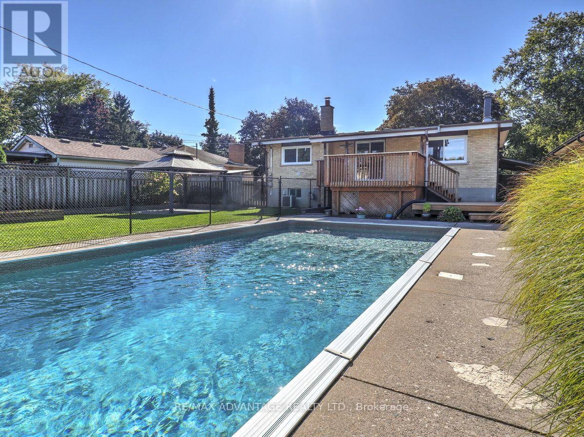 98 GOLDWICK CRESCENT - 46