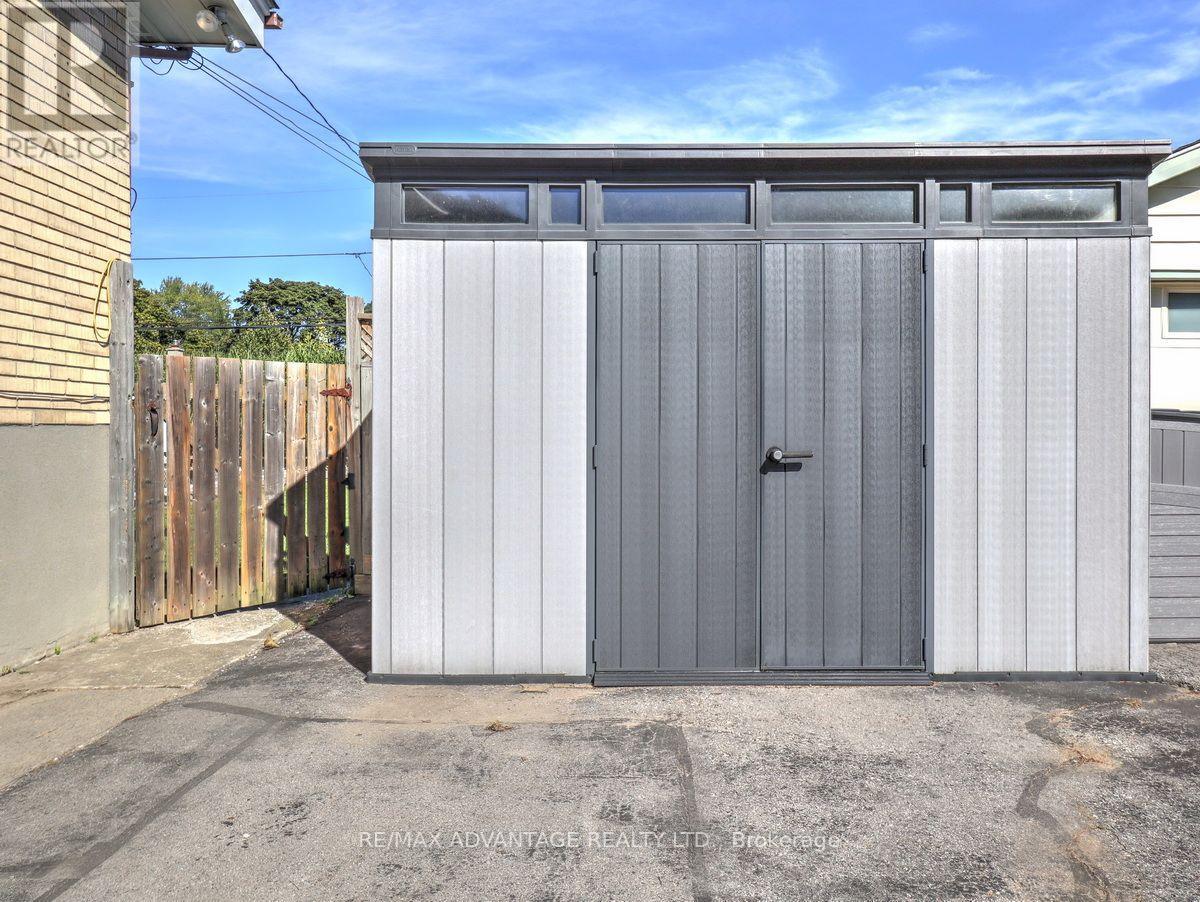 98 GOLDWICK CRESCENT - 50