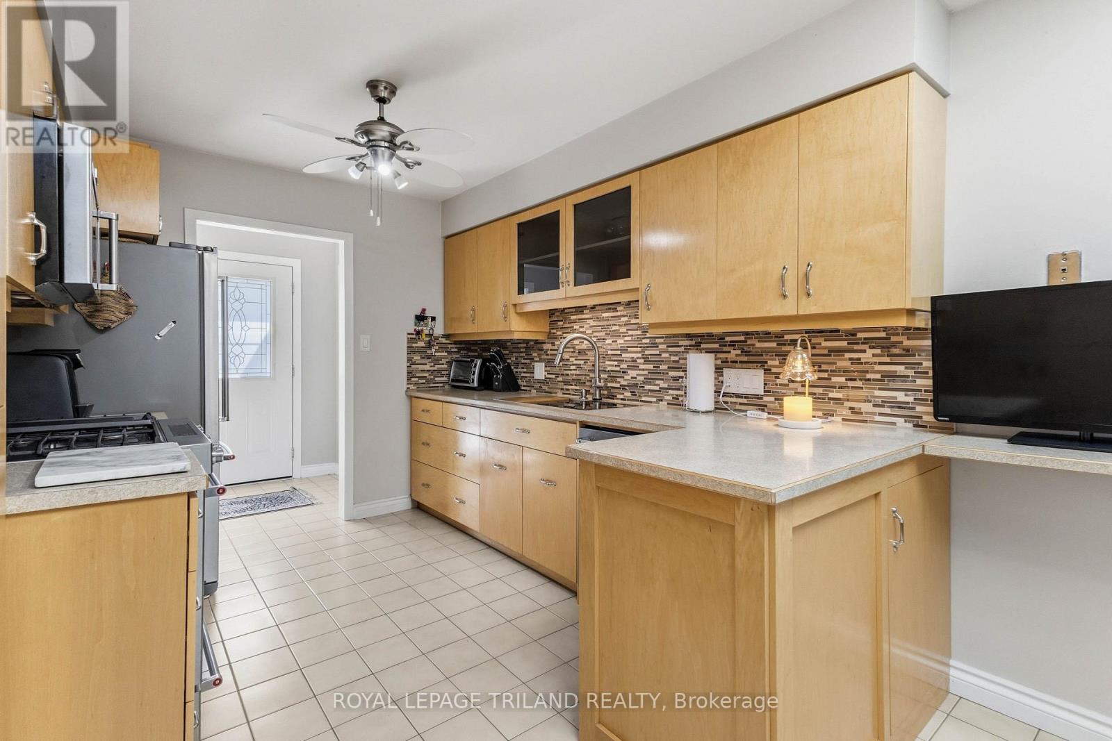 130 FUNDY AVENUE - Image 20