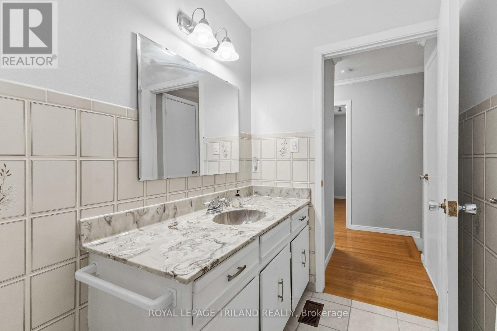 130 FUNDY AVENUE - Image 28