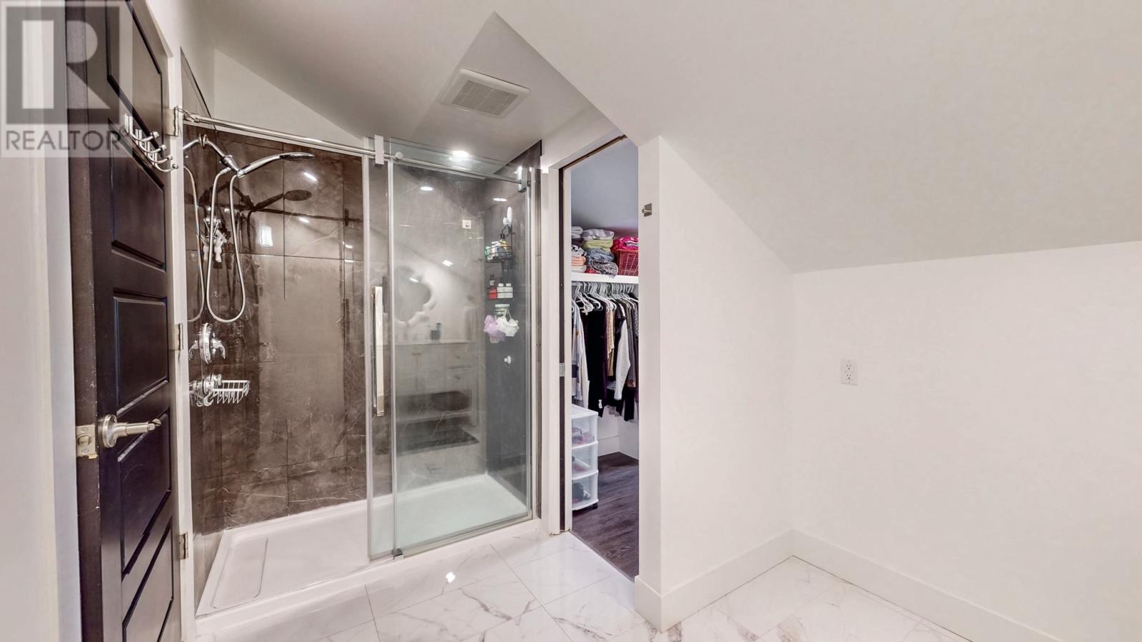 215 Cheeseman Drive - 24