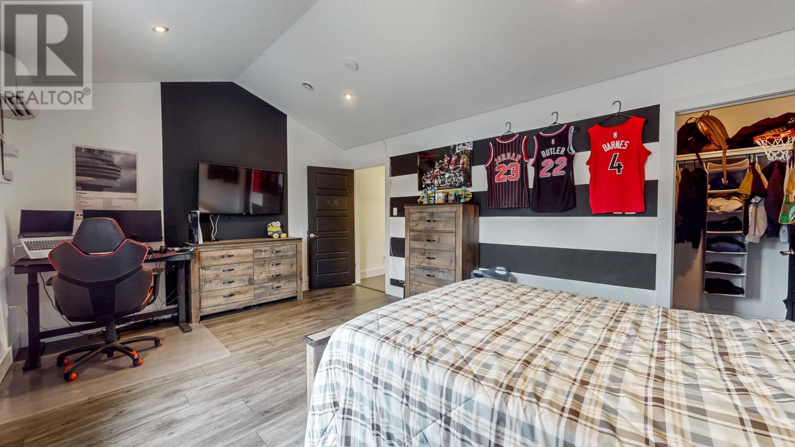 215 Cheeseman Drive - 29