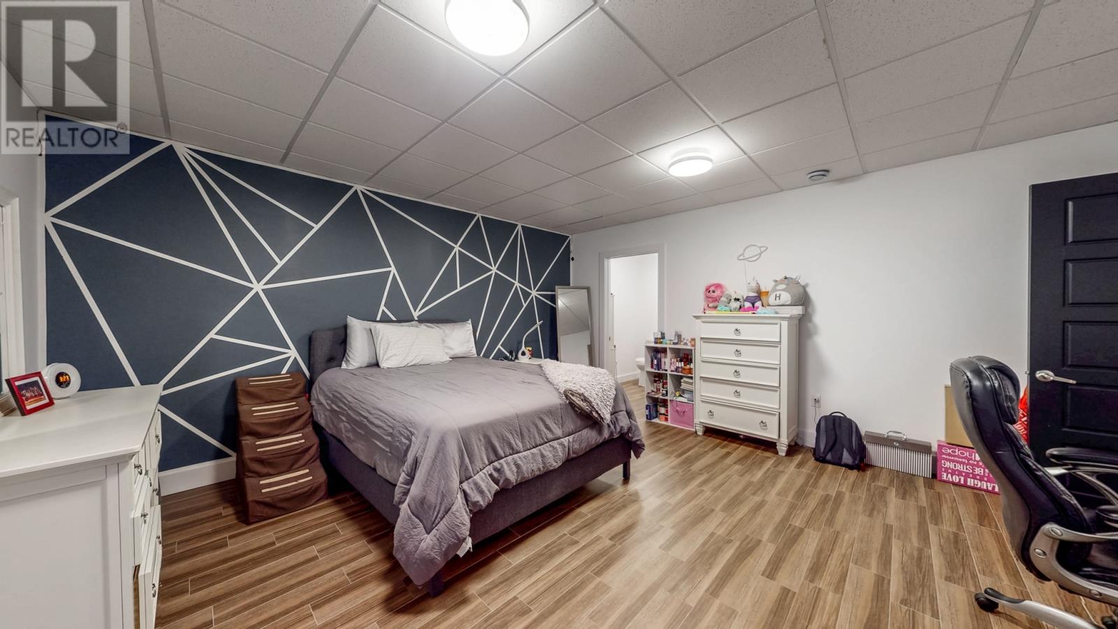 215 Cheeseman Drive - 35