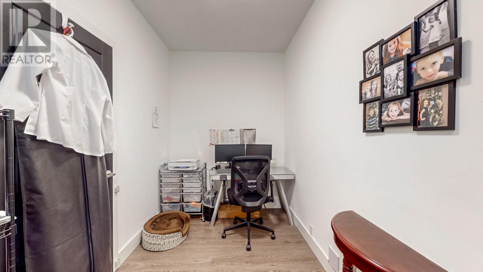 215 Cheeseman Drive - 40