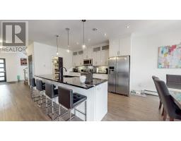 215 Cheeseman Drive thumbnail 9