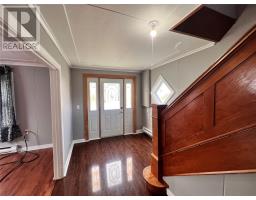 10-12 Hill Avenue thumbnail 8