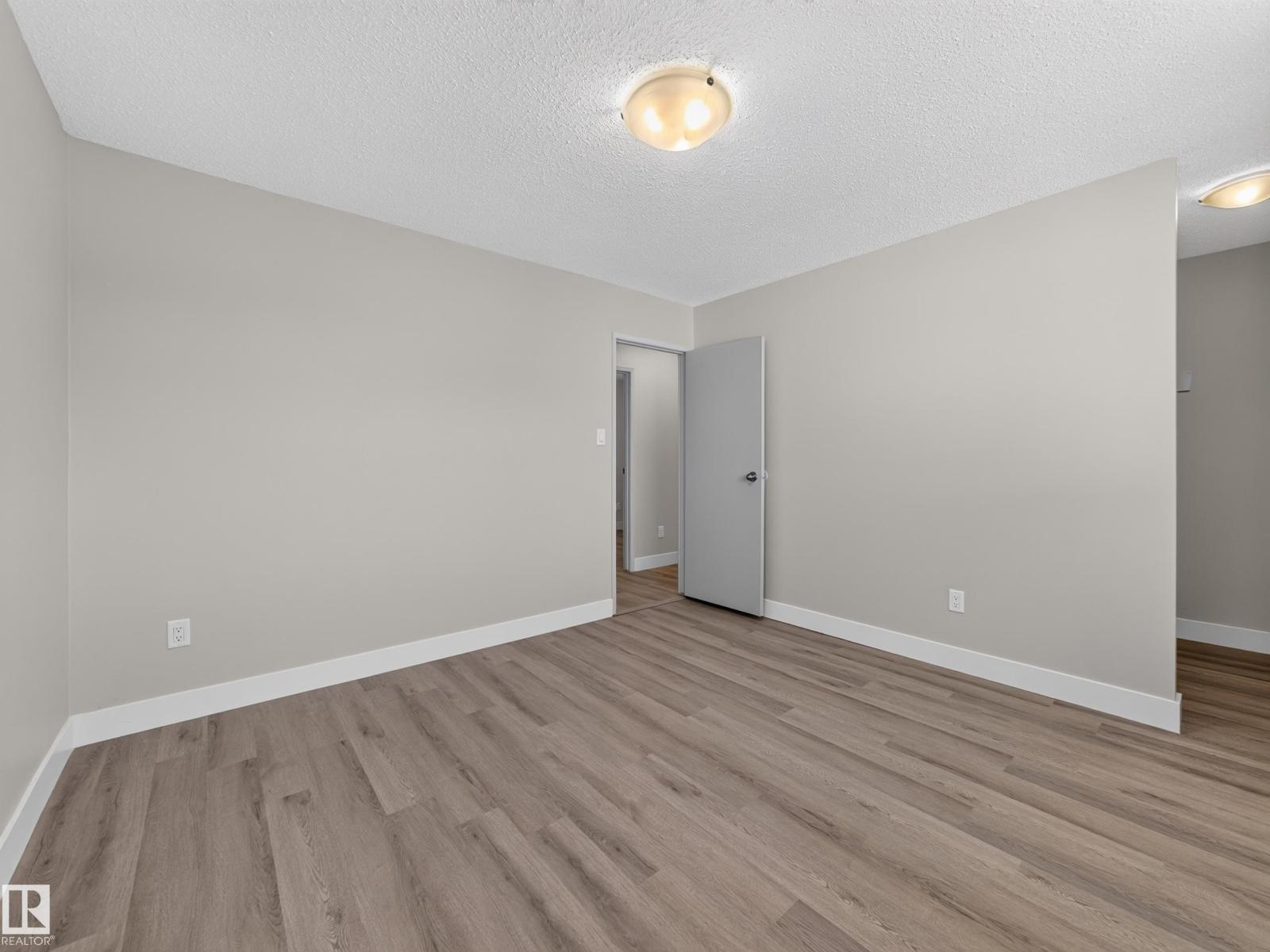 15124 88A ST NW - 28