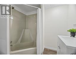 37 Cedar Drive thumbnail 15