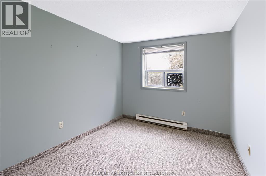 #302 140 PARK AVENUE East - 8
