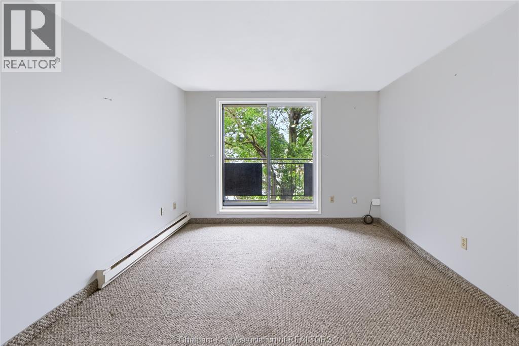 #302 140 PARK AVENUE East - 9