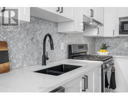 Kitchen - 300 Livery Street, Ottawa, ON K2V0S1 Photo 9