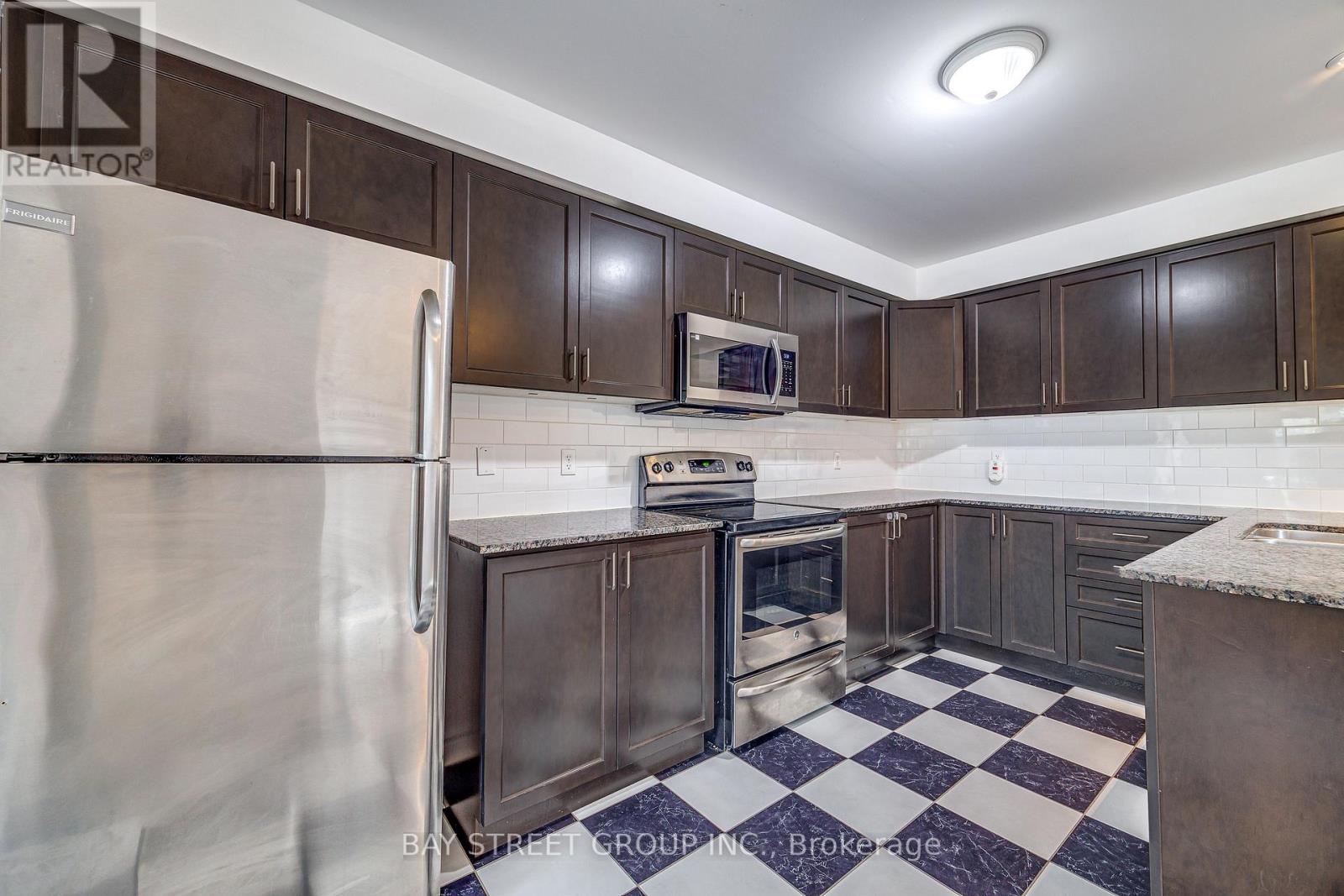 194 WRIGHT CRESCENT - 6