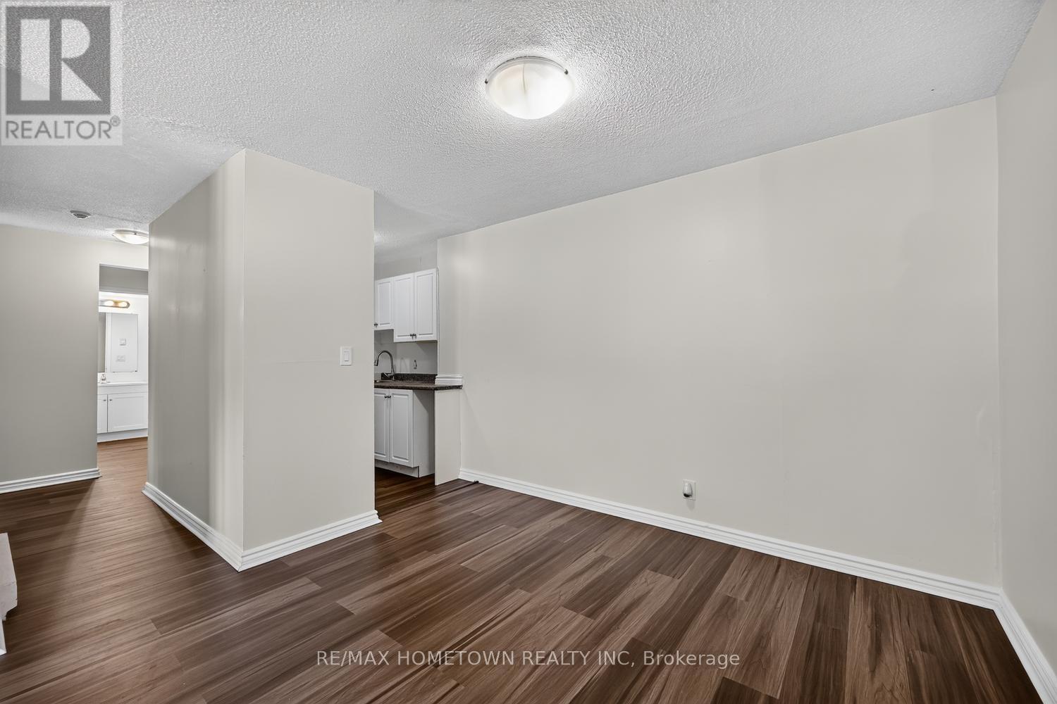 #1 819 MACODRUM DRIVE - Image 13