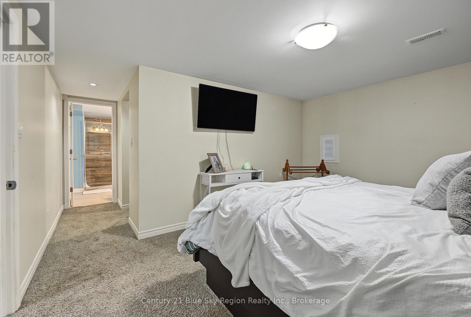267 BARBER AVENUE - 28