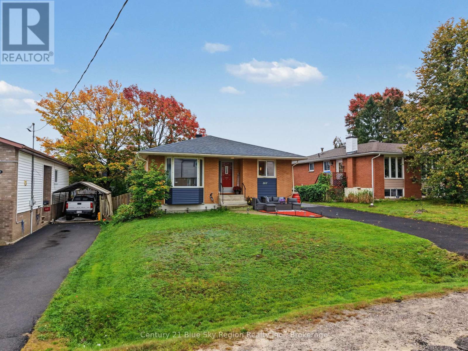 267 BARBER AVENUE - 42