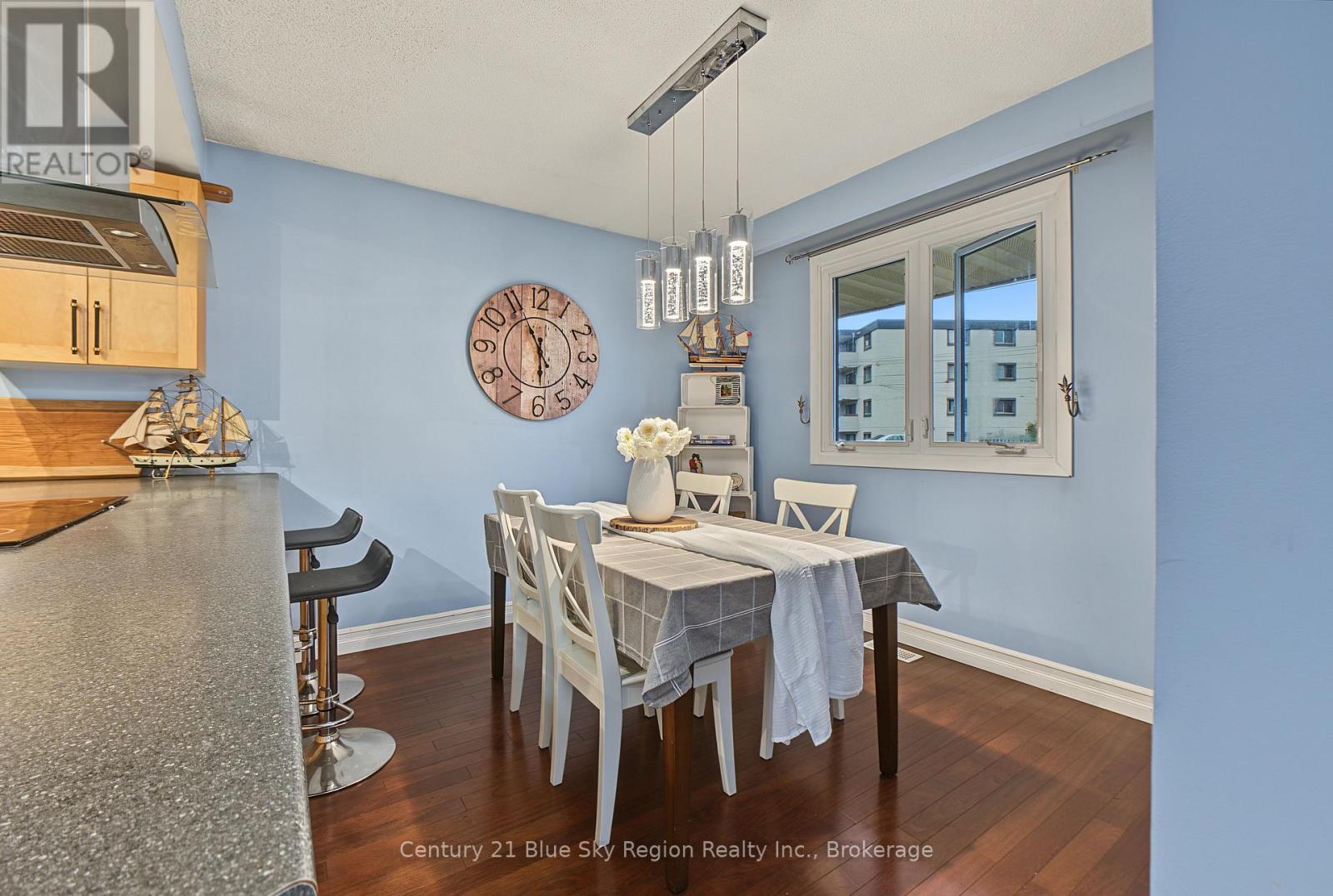 267 BARBER AVENUE - 6
