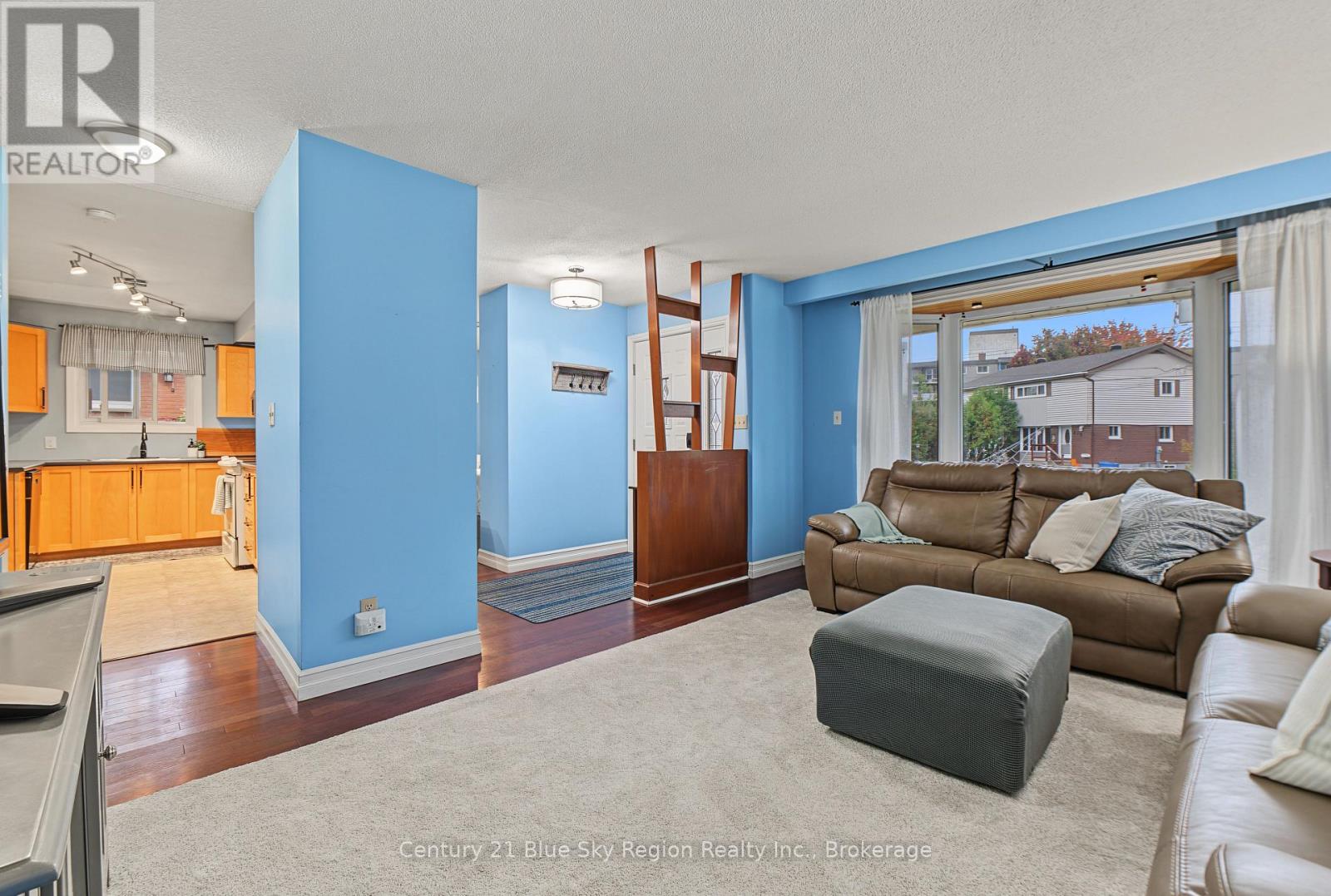 267 BARBER AVENUE - 9