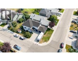 402 Fairways Mews Nw, Airdrie, AB T4B2W9 Photo 38