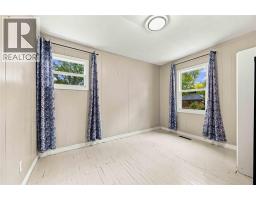 Living room - 178 East Street North, Sarnia, ON N7T6X6 Photo 6