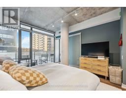 Laundry room - 222 - 95 Bathurst Street, Toronto, ON M5V0H7 Photo 8