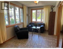 Main Floor - 15 Lynnhaven Road, Toronto, ON M6A2K7 Photo 9