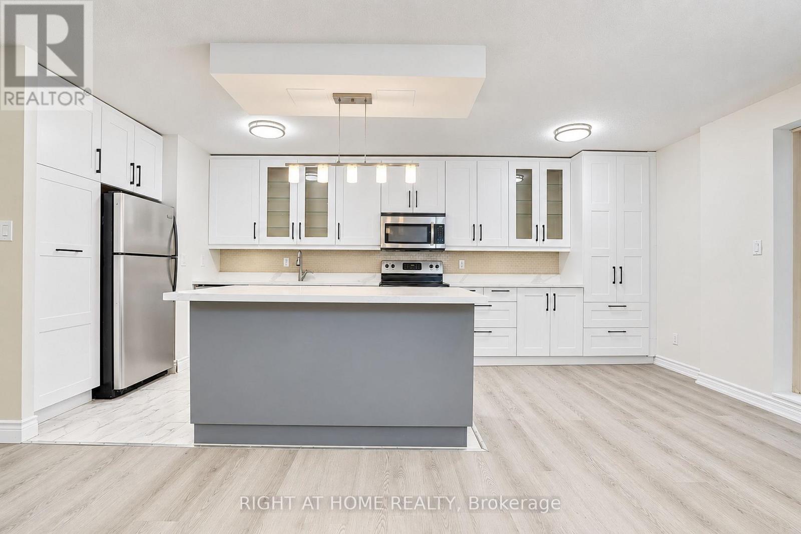 #109 3025 THE CREDIT WOODLANDS DRIVE - 6