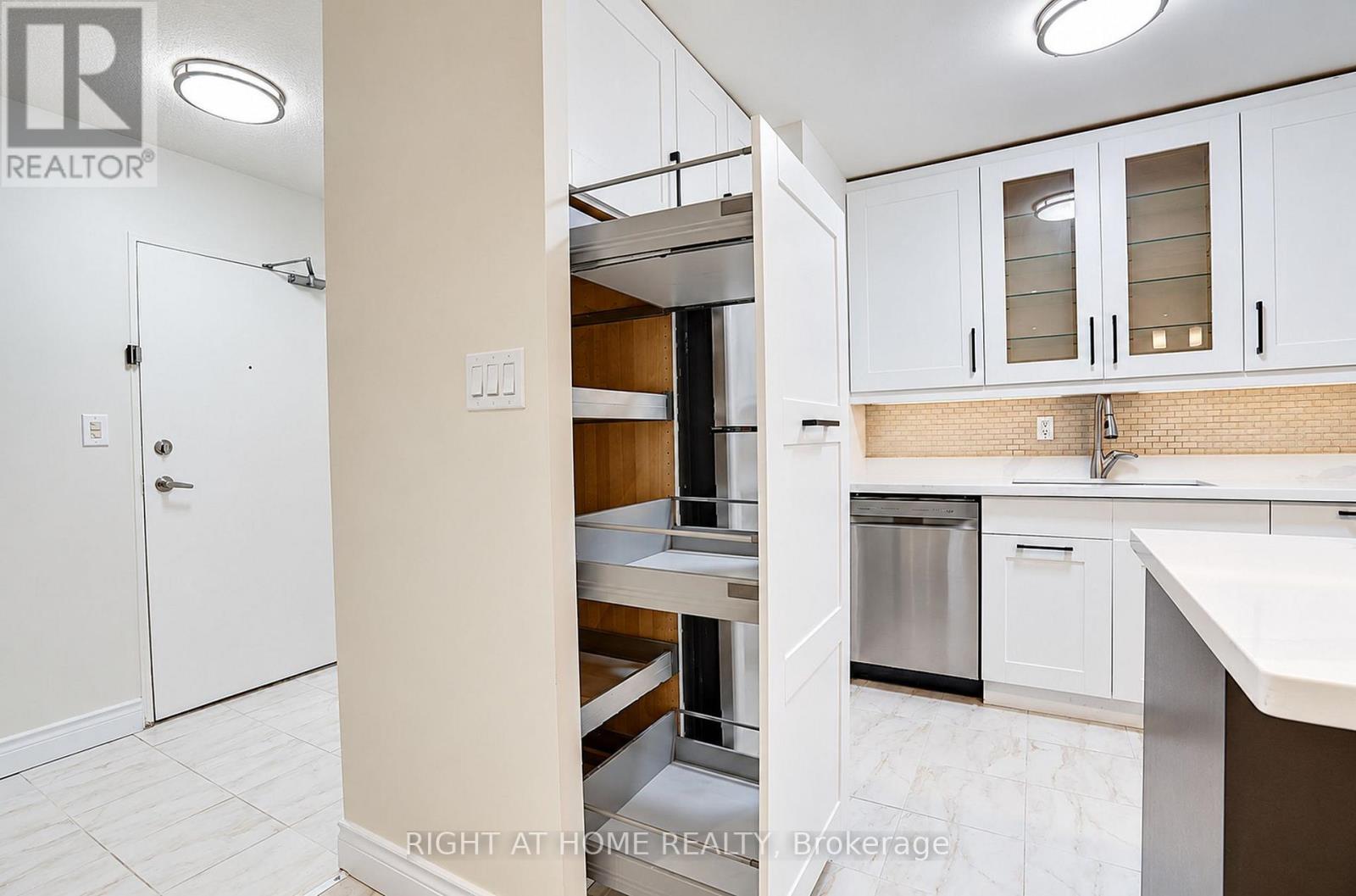 #109 3025 THE CREDIT WOODLANDS DRIVE - Image 7