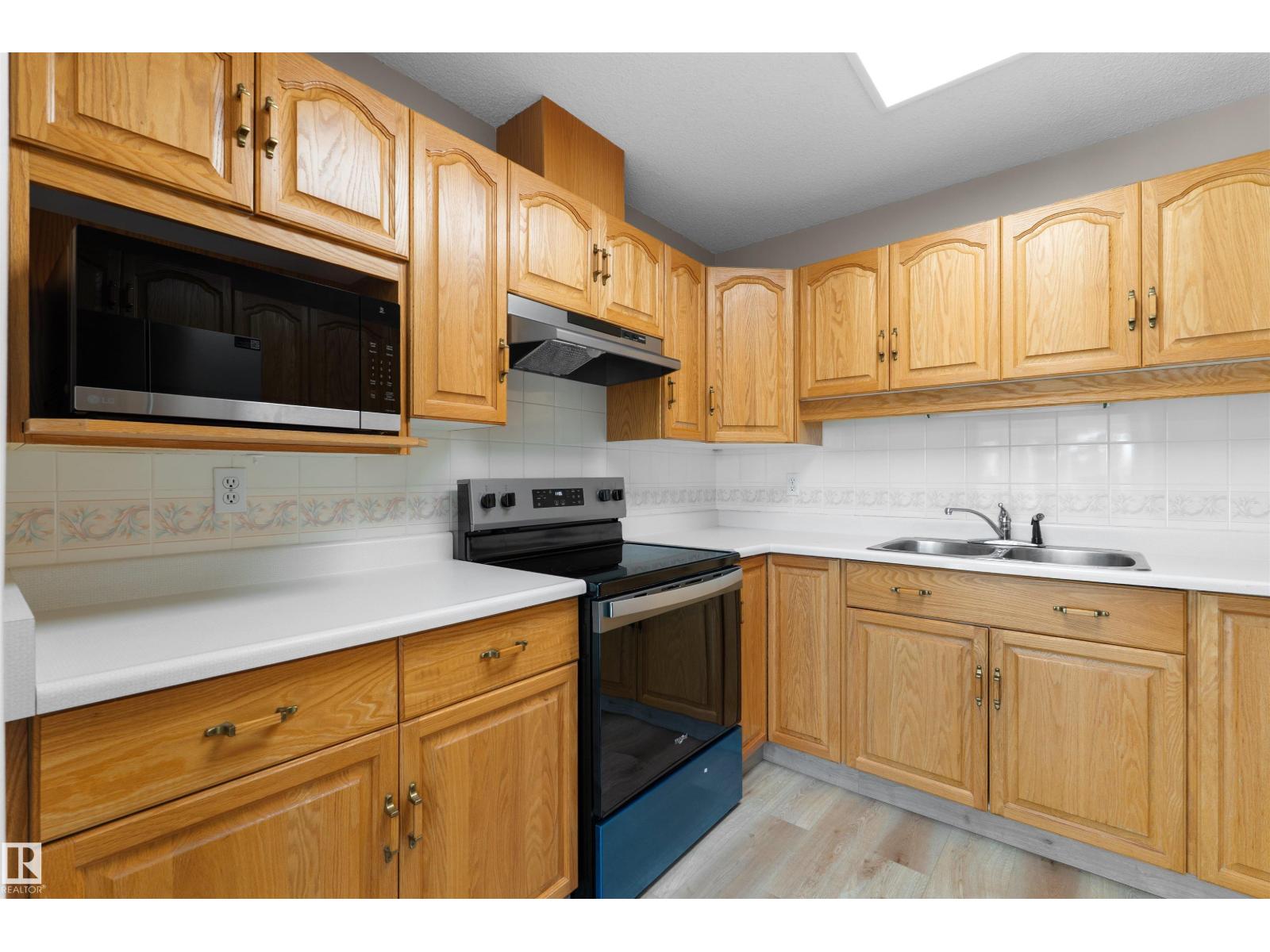 #408 10610 76 ST NW - 5