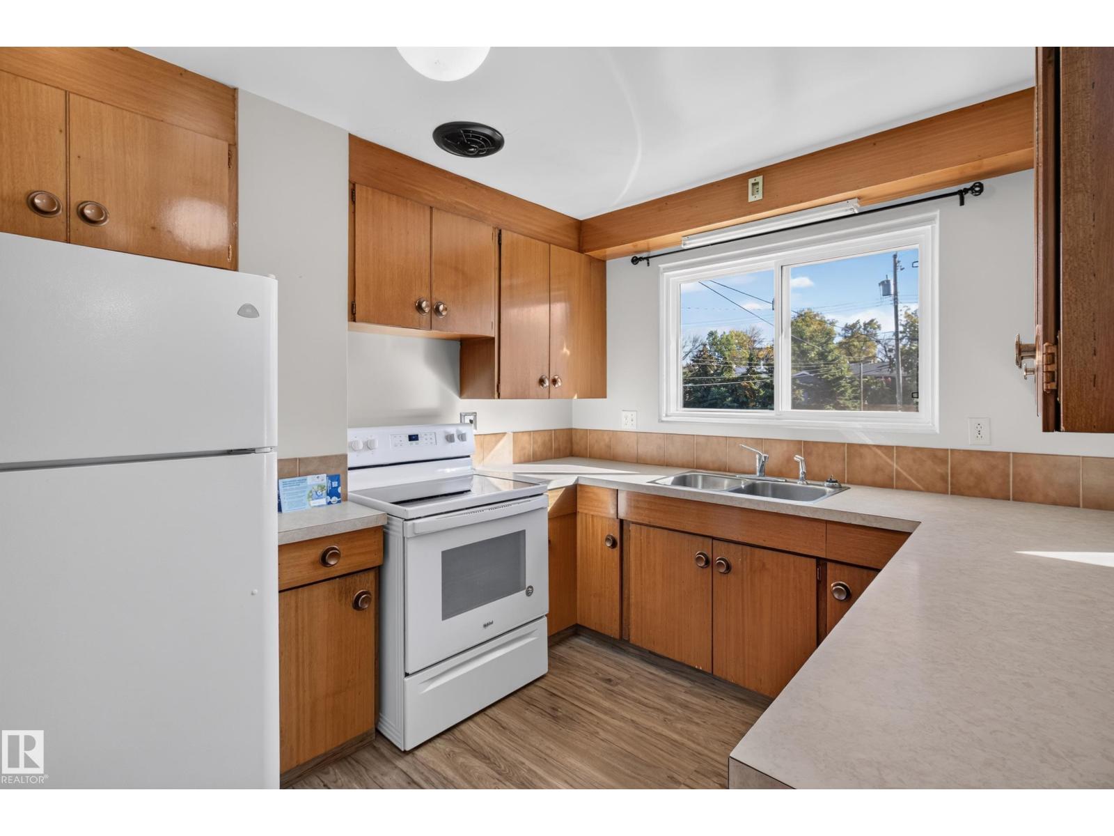 [private address] - Image 10