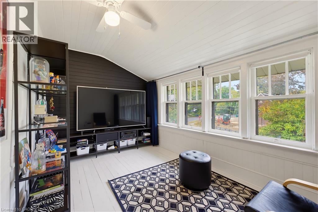 89 ALLEN Street W - Image 22