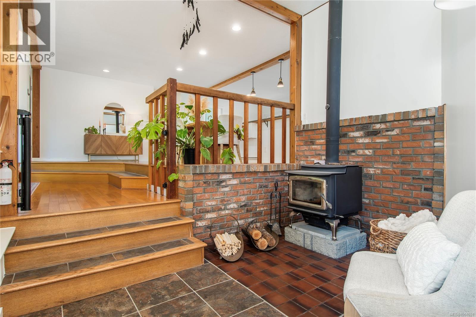 1861 Carlyle Cres - Image 20