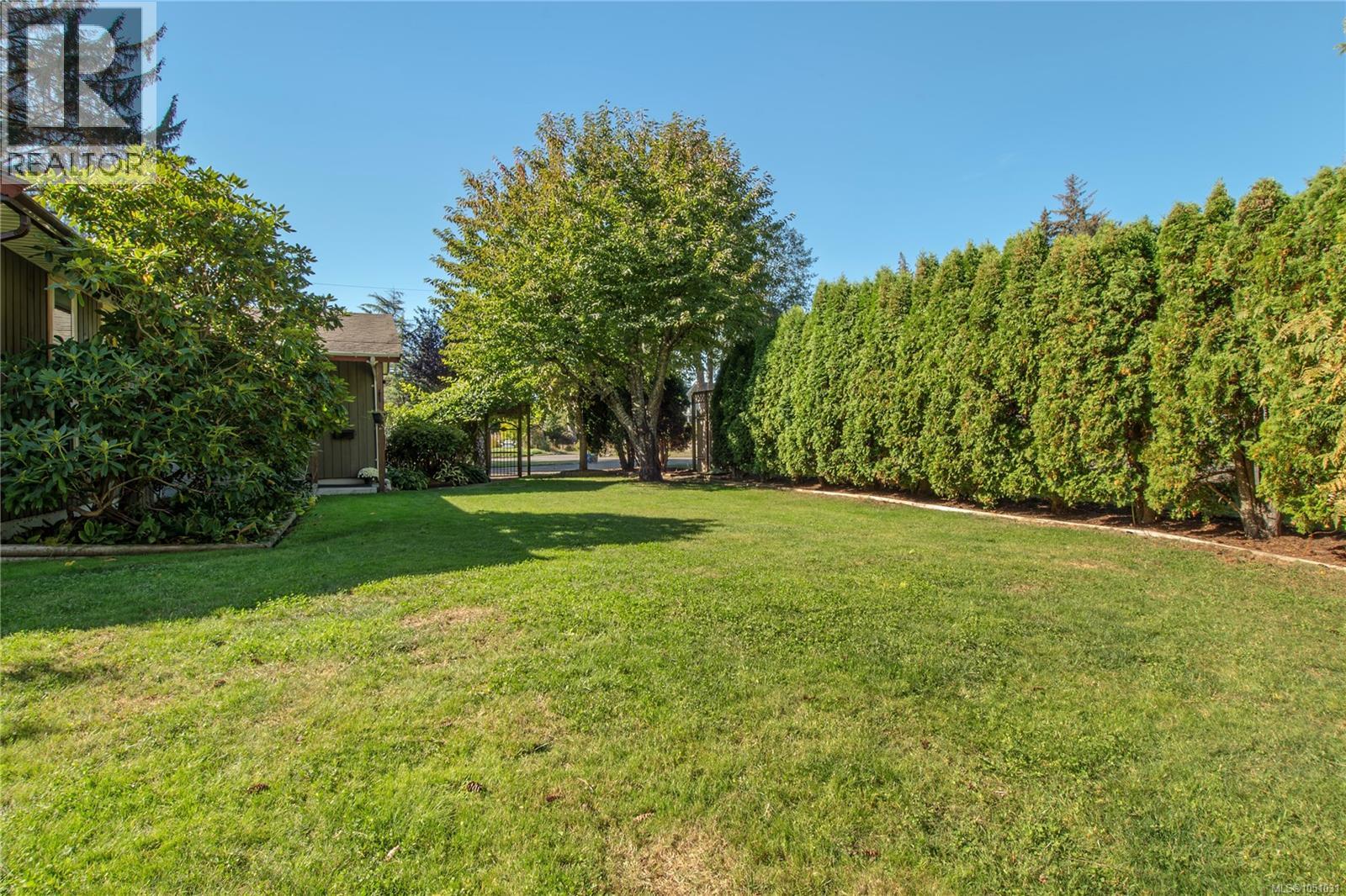 1861 Carlyle Cres - 54