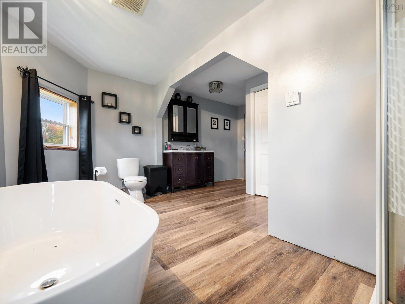 4427 Pictou Road - 30