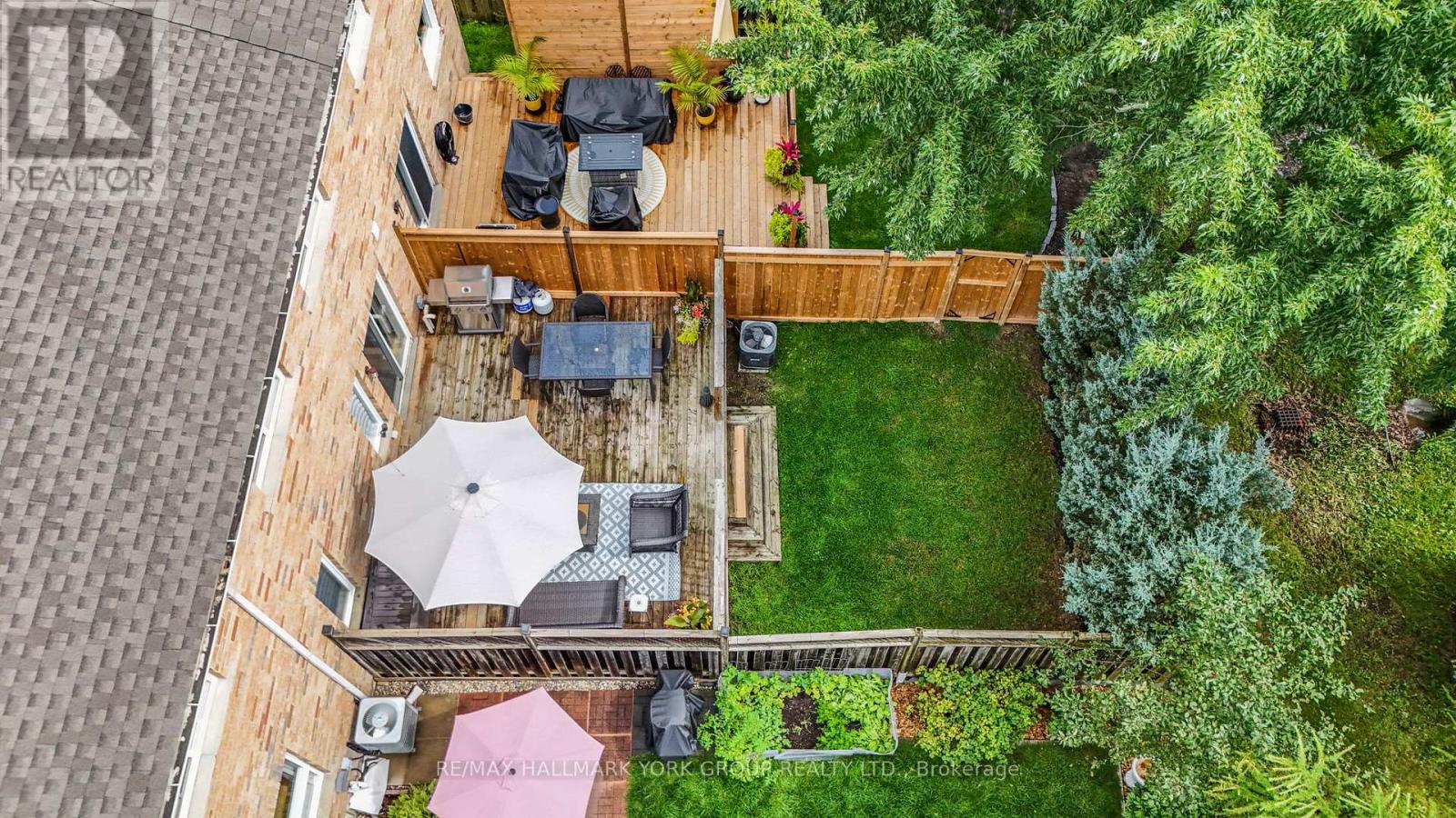 620 Bondi Avenue, Newmarket, ON photo 39