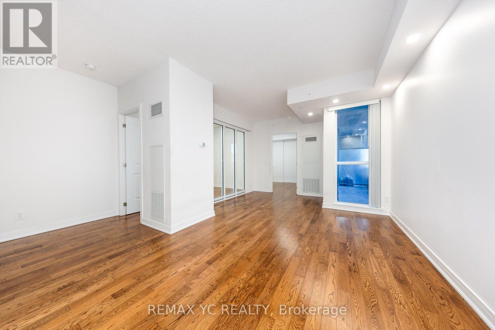 #201 9191 YONGE STREET - 10