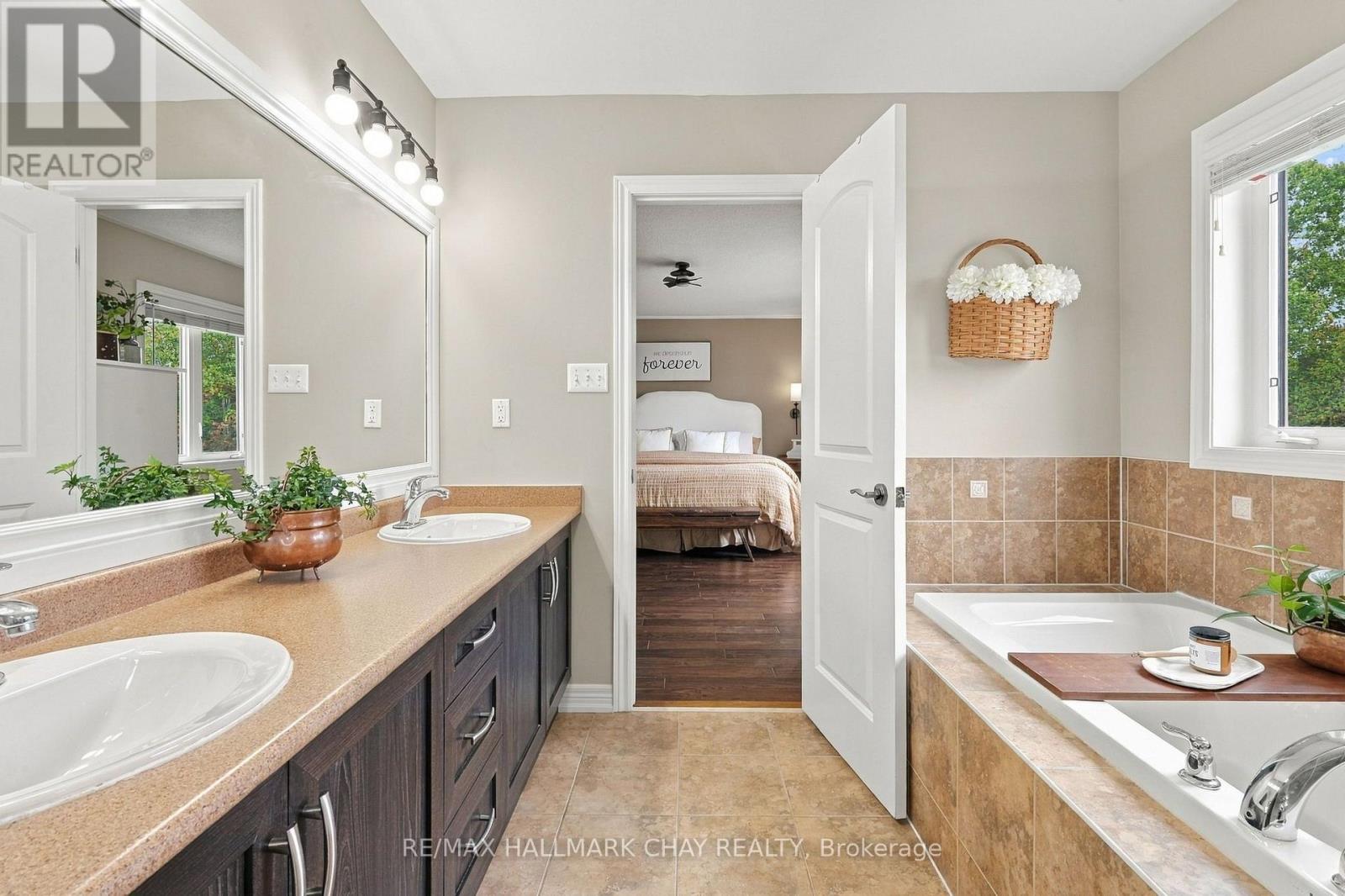 2 NADMARC Court, Essa photo 25