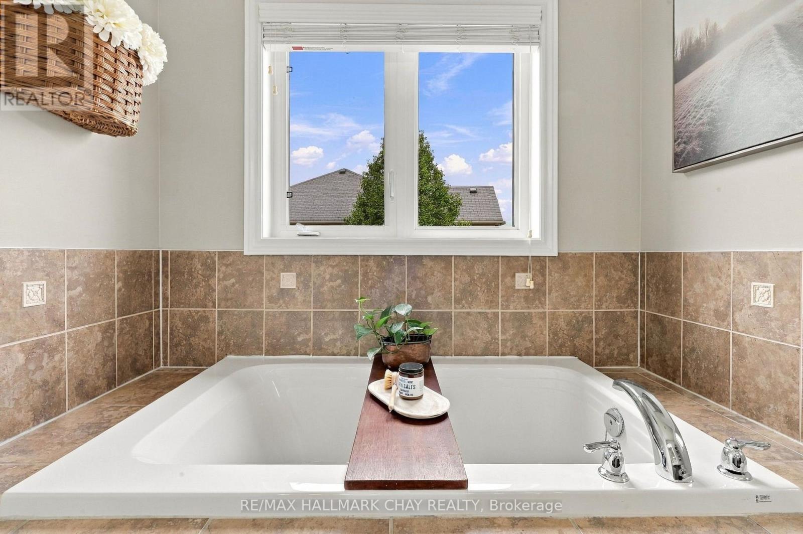 2 NADMARC Court, Essa photo 27