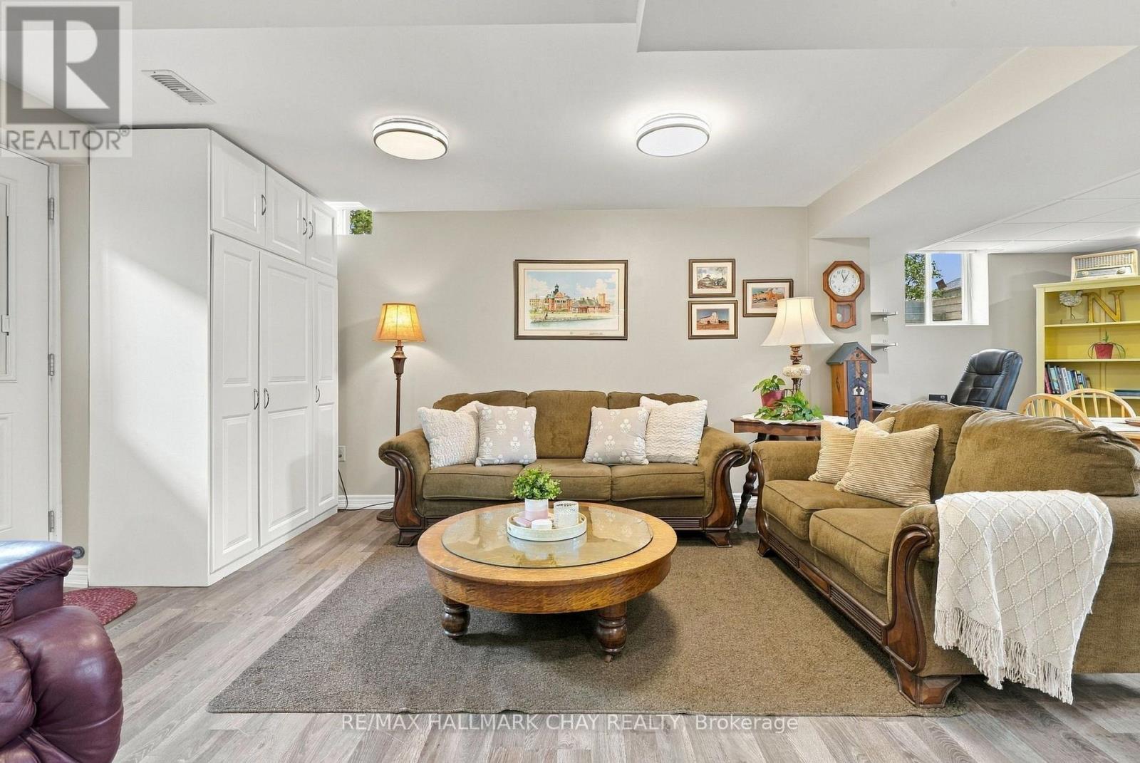 2 NADMARC COURT - 37