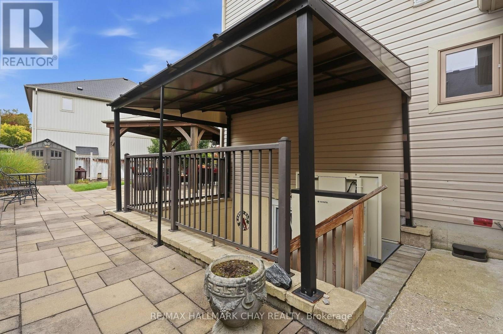 2 NADMARC COURT - 44