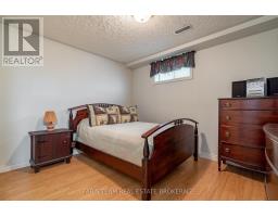 4 Charles Street, Penetanguishene, ON L9M2G6 Photo 17