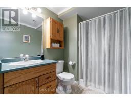 4 Charles Street, Penetanguishene, ON L9M2G6 Photo 19