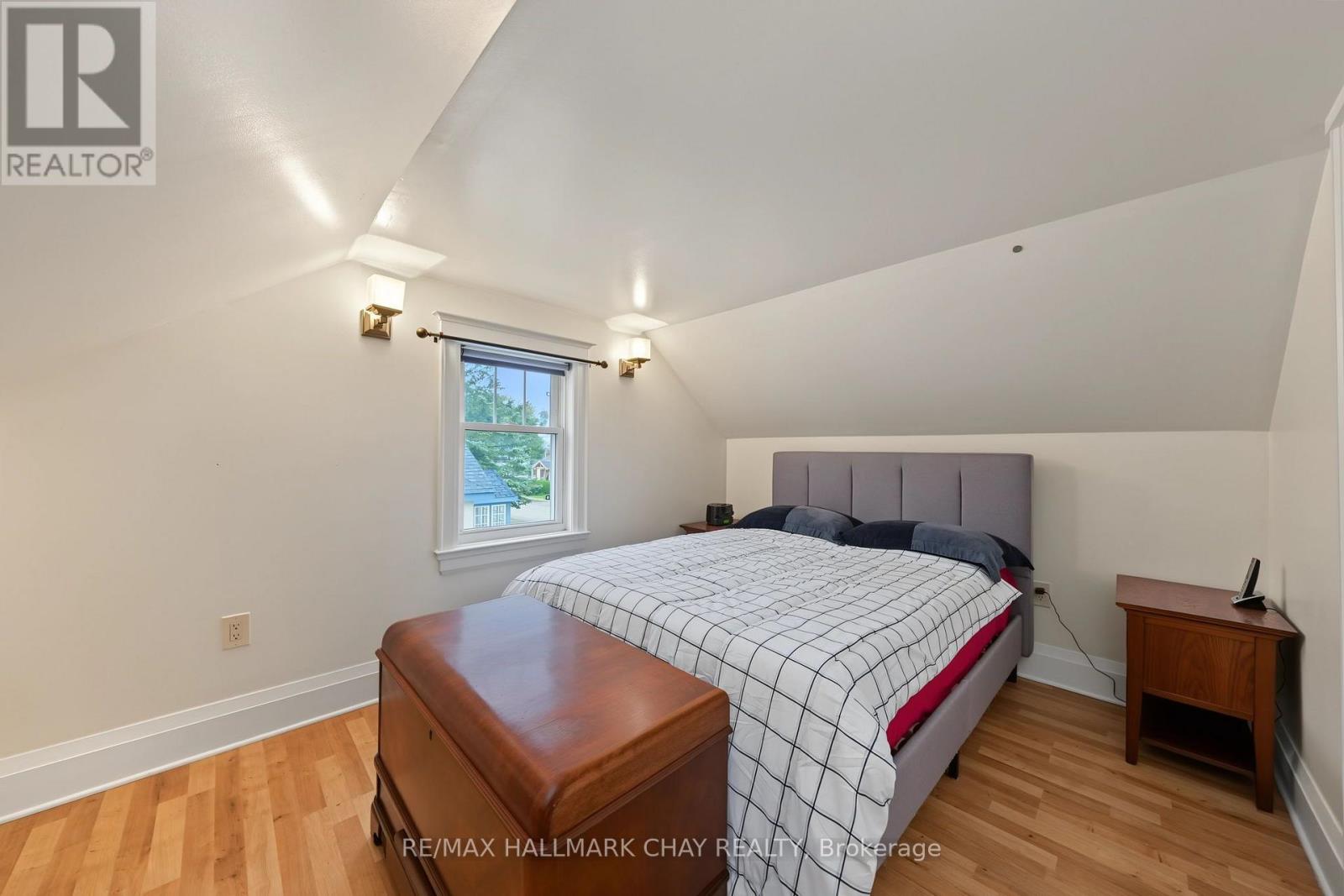 70 DOUGLAS Street, Orillia photo 21