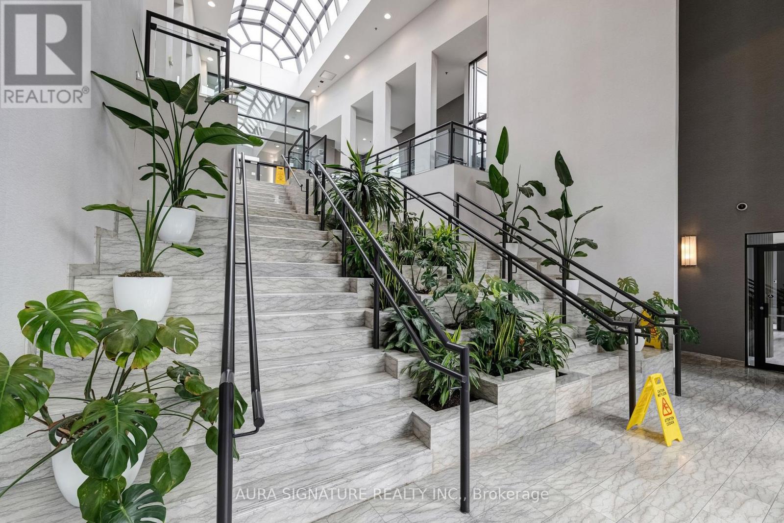 1010- 3 Hickory Tree Road, Toronto, ON photo 34