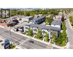 9 - 6 Bicknell Avenue, Toronto, ON M6M0B4 Photo 13