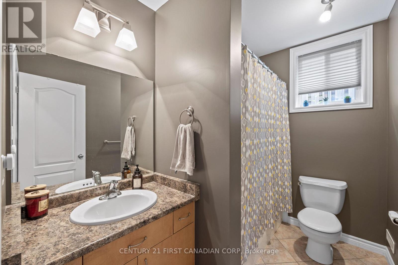 899 BITTERBUSH CRESCENT - Image 28