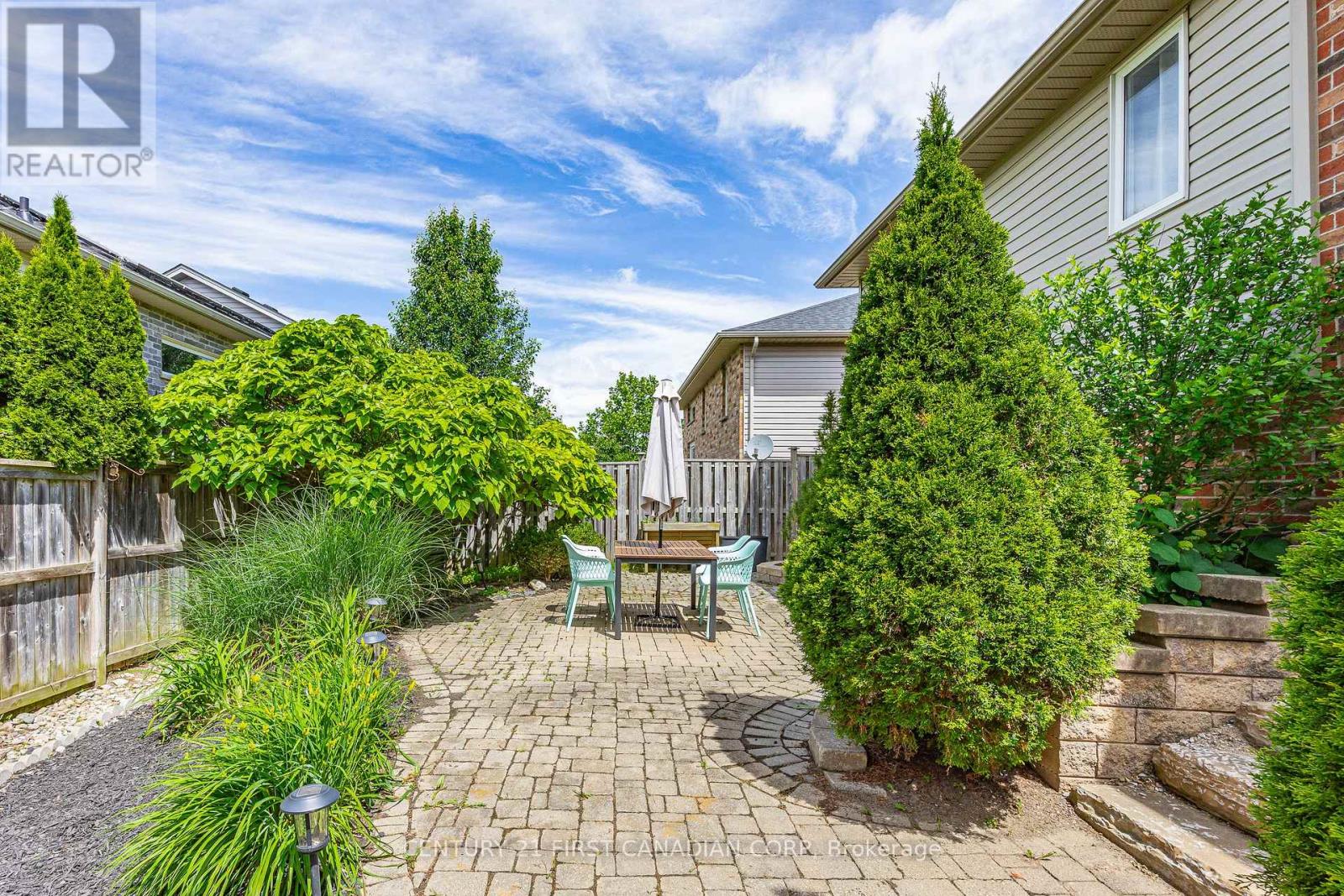 899 BITTERBUSH CRESCENT - 33