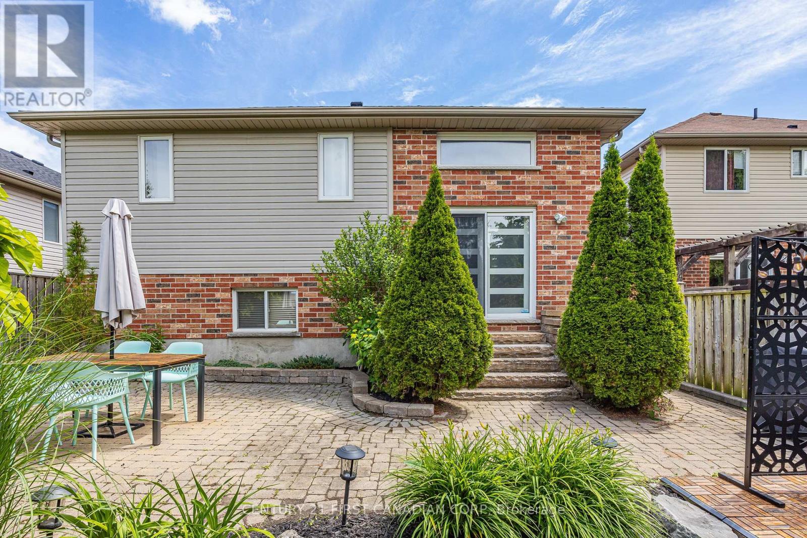 899 BITTERBUSH CRESCENT - 38