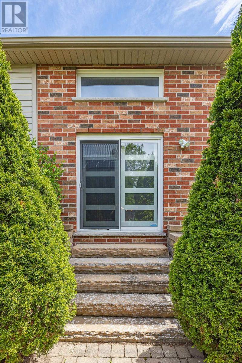 899 BITTERBUSH CRESCENT - Image 34